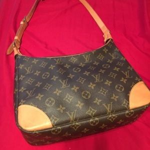 Louis Vuitton Boulogne 30 51265 Authentic